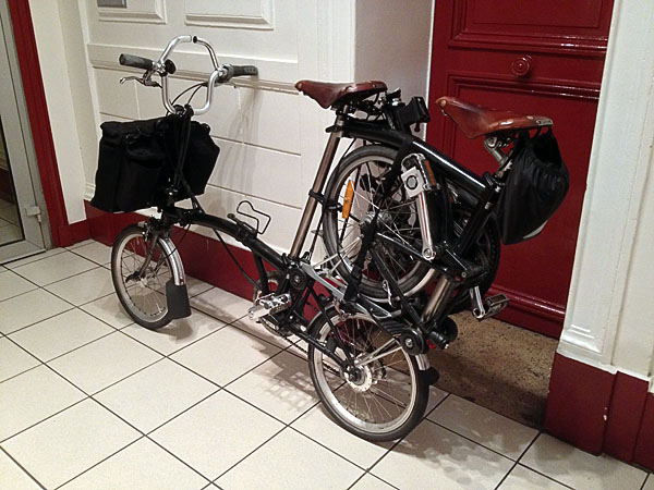 Pourquoi M. Brompton y fait pas les choses jusqu'au bout ??? - Page 2 Brompton-piggy-back-1